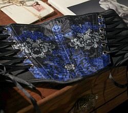 corset, corsage à l'atelier de couture de chalon sur saone